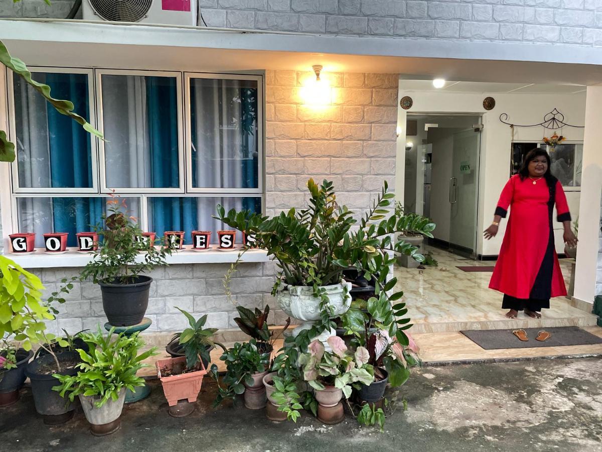Rock Cascade Tourist Home & Cookery School Полонарува Екстериор снимка