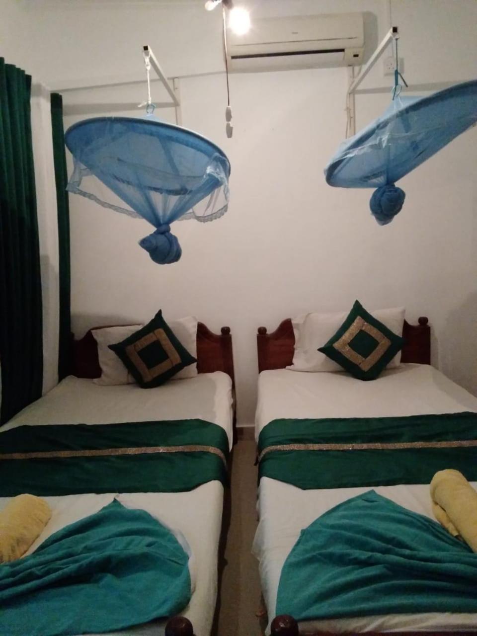 Rock Cascade Tourist Home & Cookery School Полонарува Екстериор снимка